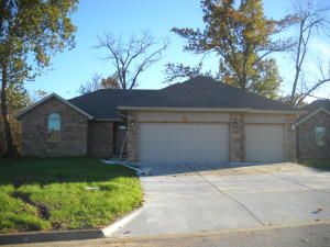 4542 W Greenridge, Springfield, MO 65807 photo 1