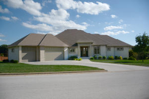 2802 E Cherrybark, Springfield, MO 65804 photo 1