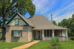 913 W Talmage St, Springfield, MO 65803 photo 1