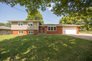 3205 W Silverleaf Ave, Springfield, MO 65807 photo 1
