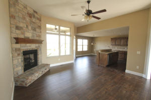 4895 W Carter St, Springfield, MO 65802 photo 1