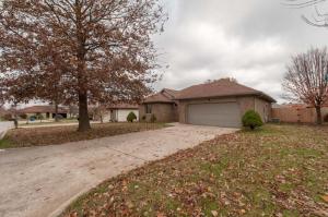 912 Erin Ct, Nixa, MO 65714 photo 1