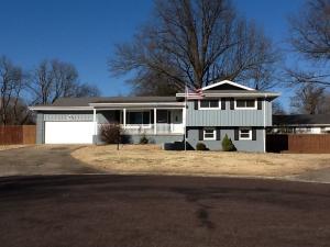 3225 E Hillside Cir, Springfield, MO 65804 photo 1