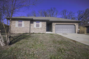 1203 E Hampton Dr, Ozark, MO 65721 photo 1