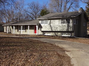 3009 E Portland St, Springfield, MO 65804 photo 1