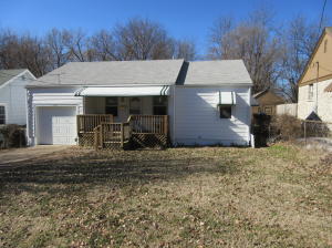 1031 S Thelma Ave, Springfield, MO 65807 photo 1