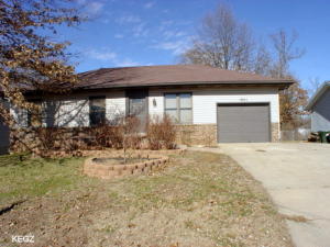 1601 W Daniel Ln, Ozark, MO 65721 photo 1