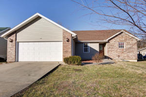 443 Creekside Pl, Marshfield, MO 65706 photo 1