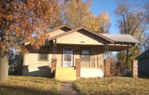 1009 E Lynn St, Springfield, MO 65802 photo 1