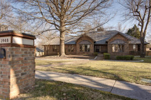1948 E Adolphus Ct, Springfield, MO 65804 photo 1