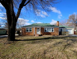 2425 S Roanoke Ave, Springfield, MO 65807 photo 1