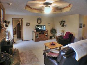 818 S Mark St, Willard, MO 65781 photo 4