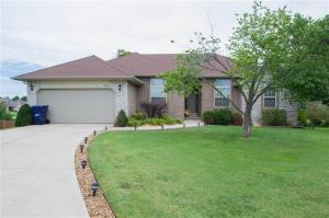 3217 W Mcclernon St, Springfield, MO 65803 photo 1