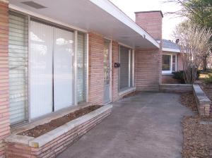 1968 E Seminole St, Springfield, MO 65804 photo 1