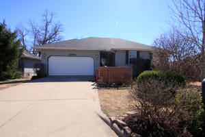 3054 W Knob Hill St, Springfield, MO 65810 photo 1