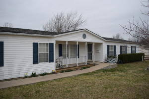 1983 E 547th Rd, Pleasant Hope, MO 65725 photo 1