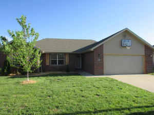 380 E Whitethorn Dr, Republic, MO 65738 photo 1