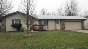 820 W Sunset St, Springfield, MO 65807 photo 1
