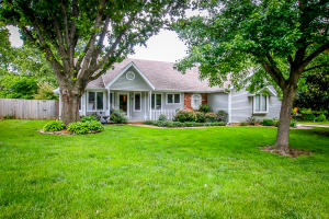 2833 S Timbercreek Ave, Springfield, MO 65807 photo 1