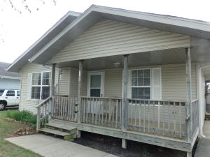1141 N Oak Park Dr, Springfield, MO 65802 photo 1