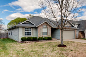 3821 W Kay Pointe Blvd, Springfield, MO 65802 photo 1