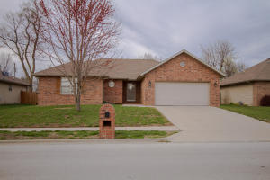 791 E Ozark Jubilee Dr, Nixa, MO 65714 photo 1