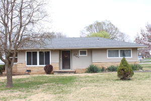 3141 E Beaumont St, Springfield, MO 65804 photo 1