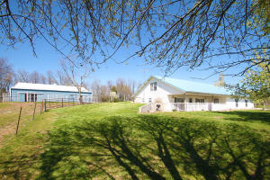 779 Old Wire Rd, Clever, MO 65631 photo 1