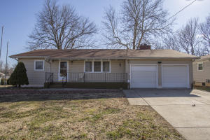 332 E Glenwood St, Springfield, MO 65807 photo 1