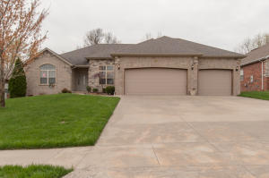 3848 W Olivia St, Springfield, MO 65810 photo 1
