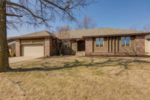 5603 S Kimbrough Ave, Springfield, MO 65810 photo 1