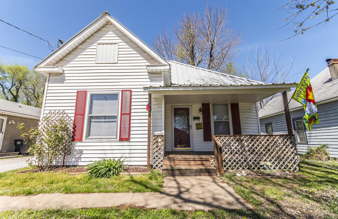 1709 W Lee St, Springfield, MO 65803 photo 1