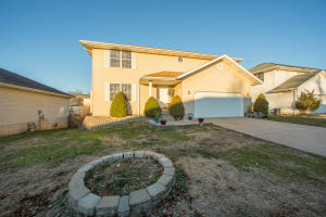 5525 S Burrows Ave, Springfield, MO 65810 photo 1