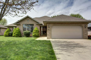 3649 S Suburban Ave, Springfield, MO 65807 photo 1