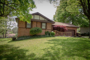 2806 W Allen Dr, Springfield, MO 65810 photo 1