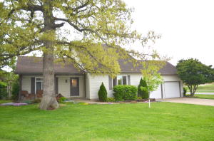 102 E Halsey St, Republic, MO 65738 photo 1