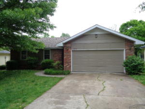 3714 S Hillcrest Ave, Springfield, MO 65807 photo 1