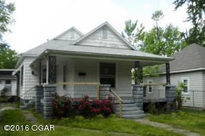 719 E 9th St, Pittsburg, KS 66762 photo 1