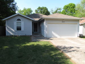 3039 W Walnut St, Springfield, MO 65802 photo 1