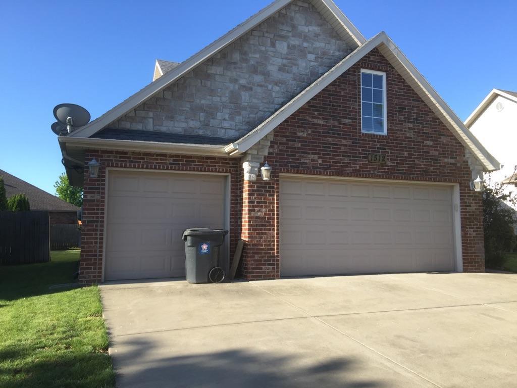 1512 W Maplewood St, Springfield, MO 65807 photo 1