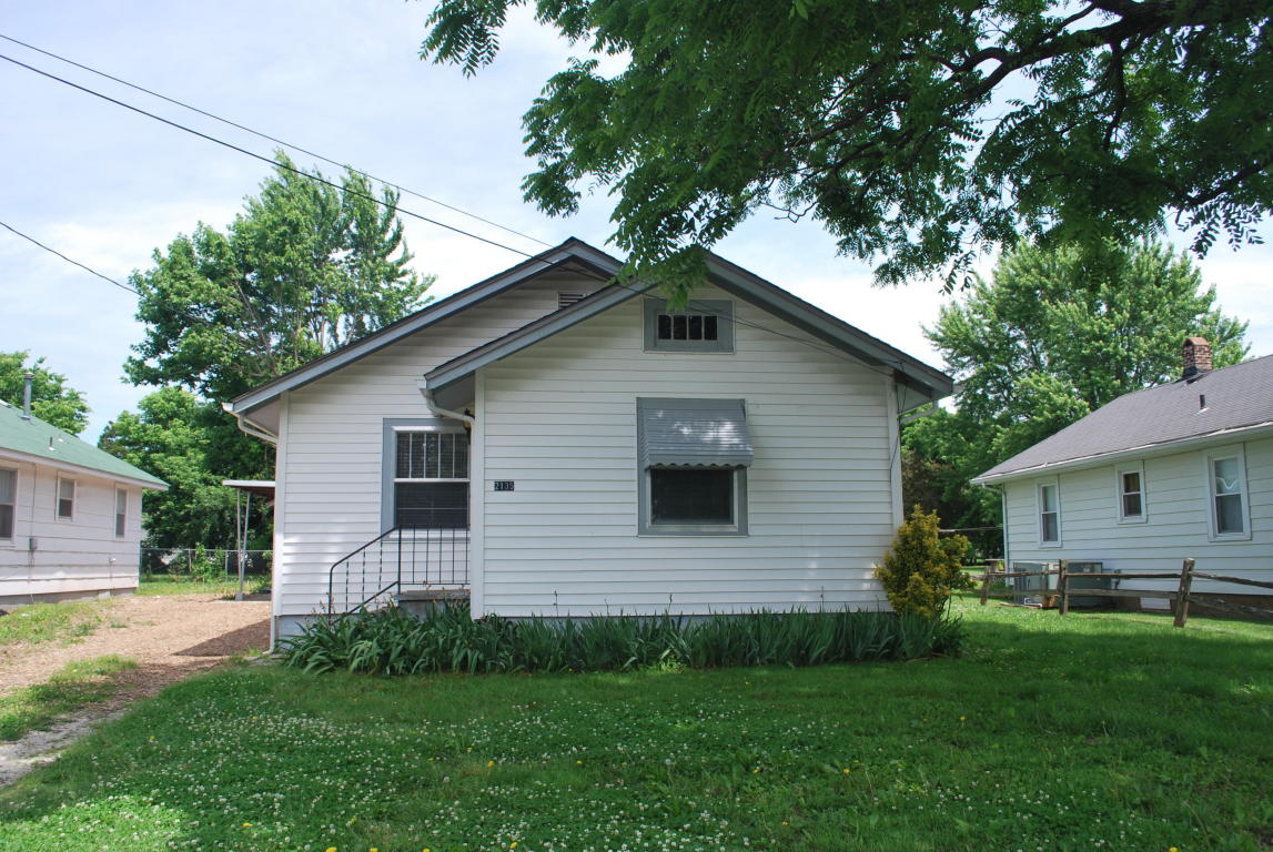 2135 W Mount Vernon St, Springfield, MO 65802 photo 1