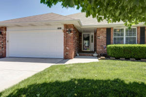 608 N Ellen St, Nixa, MO 65714 photo 1