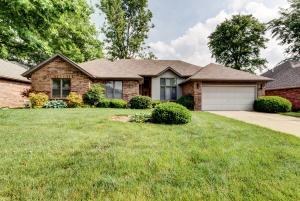 2349 E Cragmont St, Springfield, MO 65804 photo 1