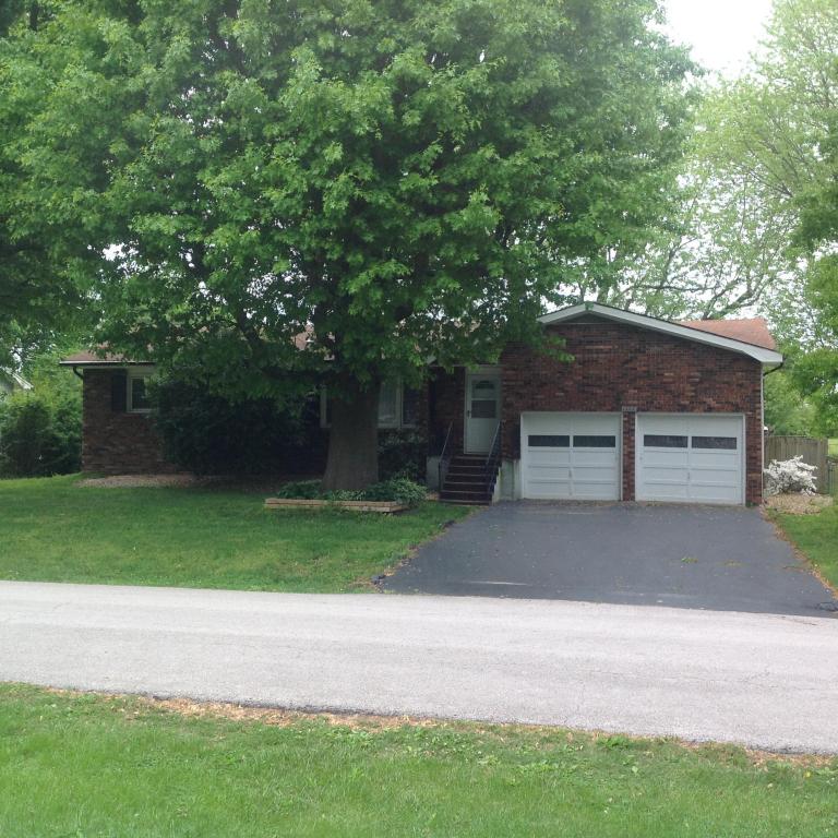 1345 N Fender Ave, Springfield, MO 65803 photo 1
