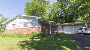 834 N Lone Pine Ave, Springfield, MO 65802 photo 1