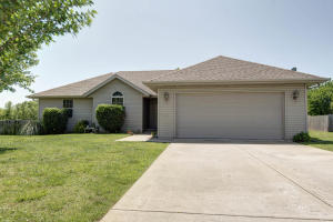 201 N Deer Run, Willard, MO 65781 photo 1