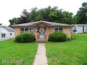 606 E 15th St, Carthage, MO 64836 photo 1