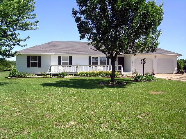210 Maple Tree Dr, Marshfield, MO 65706 photo 1