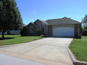 872 S Jester Ave, Springfield, MO 65802 photo 1