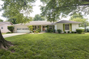 1956 E Meadow Dr, Springfield, MO 65804 photo 1